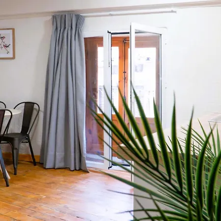 Apartment Carolina By Gaiarooms Leon